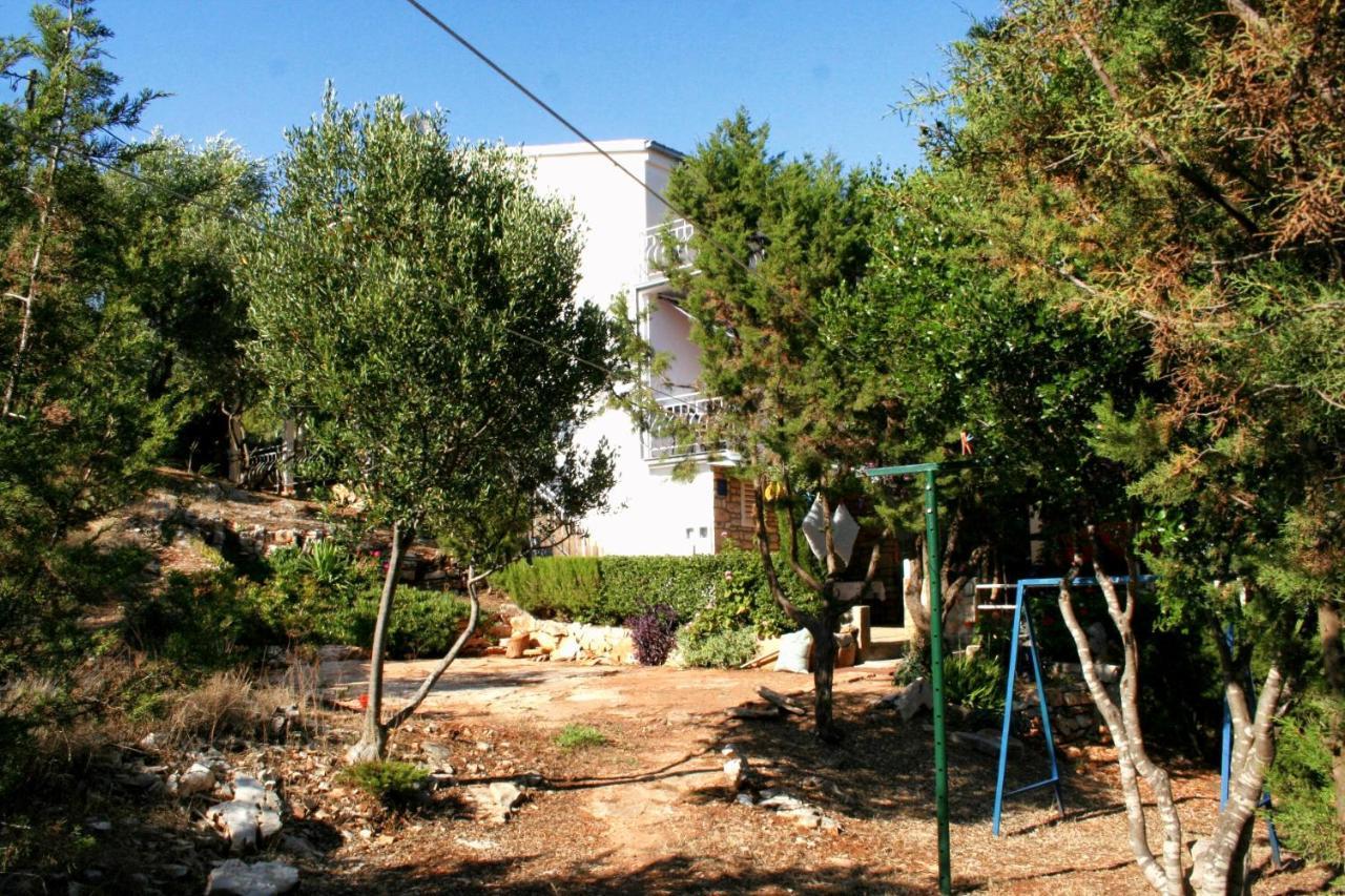 Apartment Zarace - Gdinj 4598A Exterior photo